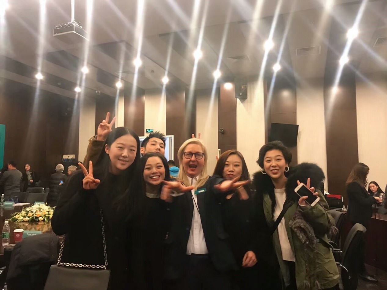 Jivan與BCU珠寶學(xué)院往屆學(xué)生在2017北京國際首飾藝術(shù)展