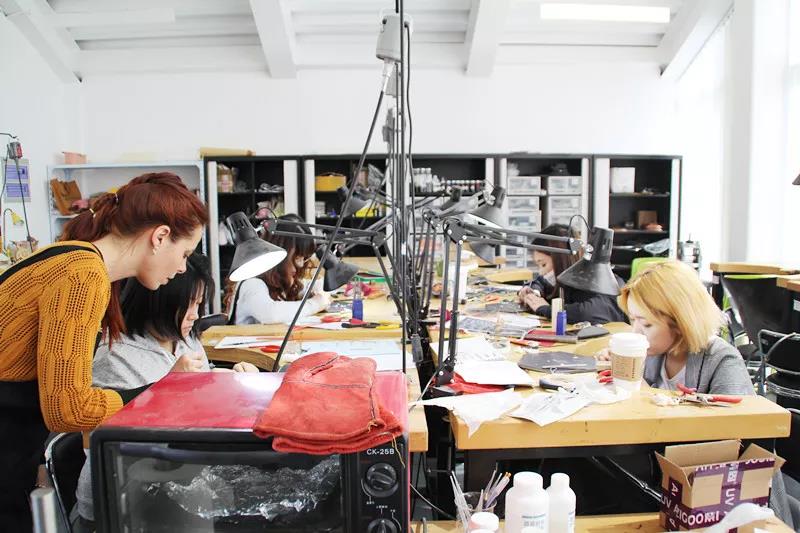 2018-2019 AIVA當(dāng)代首飾藝術(shù)家駐留項目開放申請