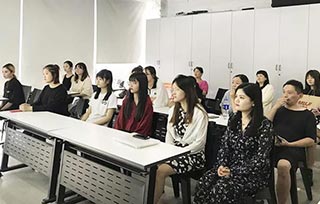 CLASSROOM | 開學第一周就“亂了亂了”