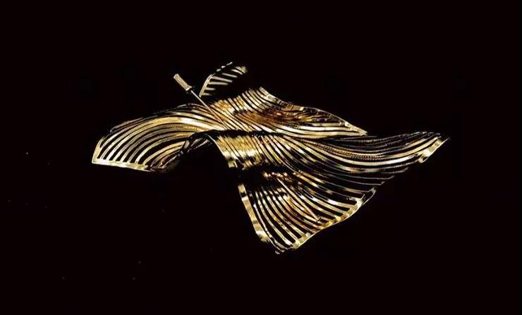 對于首飾設計的精度和對細節的關注