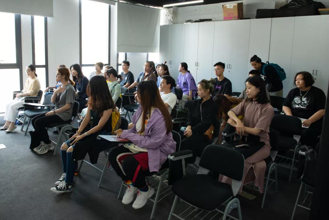 AIVA預科今日開學