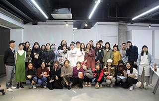 是歌唱的少年們?。IVA史上第一屆卡拉OK大獎賽現場回顧