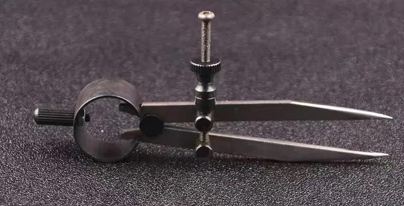 市面上常見的首飾專用圓規(guī)機(jī)剪