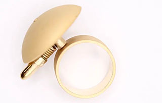 專訪 | AIVA校友Teng Tai獲得2022珠寶界奧斯卡銀獎！“扣動扳機，聆聽珠寶”