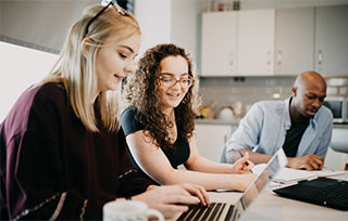 藝術(shù)留學(xué)新趨勢：多國聯(lián)申+STEM突圍，美國政策變局下的破局指南