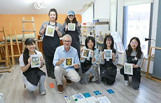 獨(dú)家直擊｜BCU視覺傳達(dá)大咖Andrew Kulman版畫工坊，刀鋒與色彩齊飛！