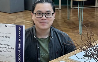 校友專訪｜迷茫小白轉(zhuǎn)賽道做首飾，如今已是ACJ College Prize獎(jiǎng)項(xiàng)得主